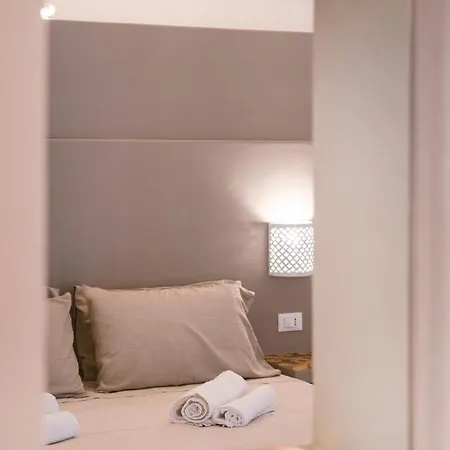 Via Roma 32 オストゥーニ