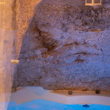 Via Roma 32 * Ostuni