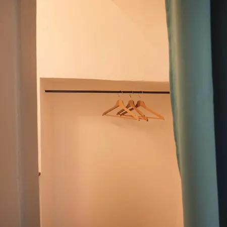 Via Roma 32 アパート *