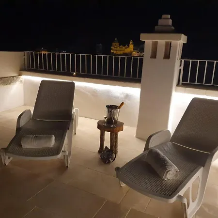 Via Roma 32 アパート